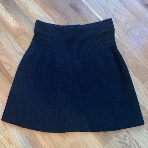 ZARA Knit Mini Skirt Black size 4 - Picture 1 of 1